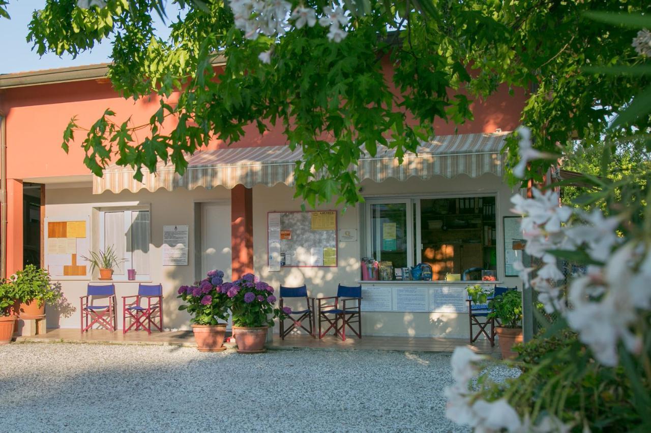 Camping Oasi Marina di Massa Exteriör bild